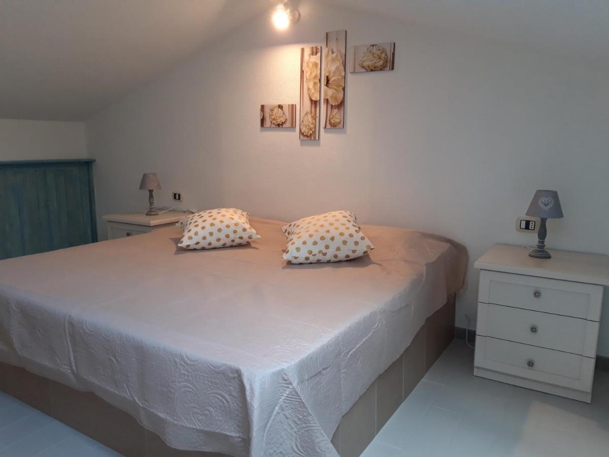 Casa Pillina Apartment Orosei Bagian luar foto