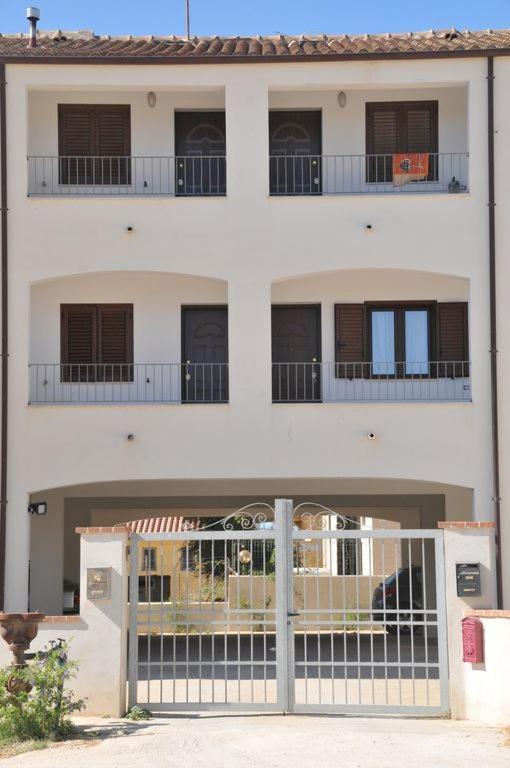 Casa Pillina Apartment Orosei Bagian luar foto